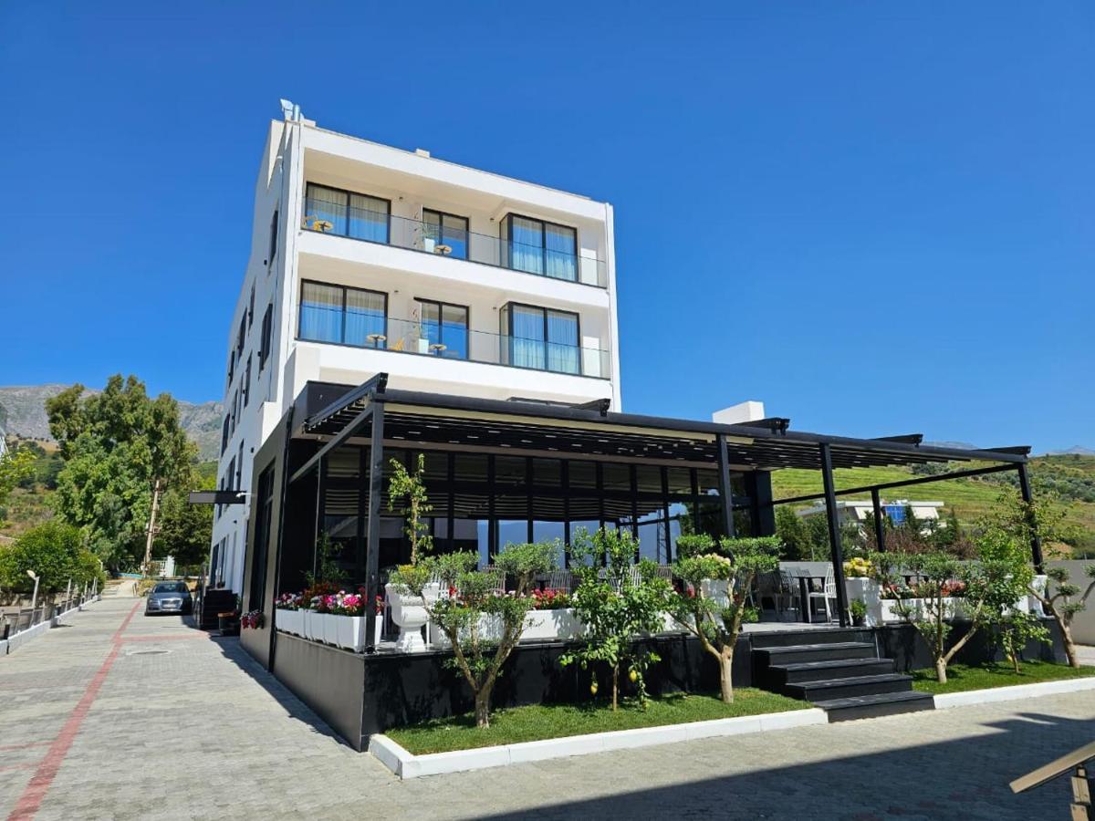 Kaan Hotel Radhimë المظهر الخارجي الصورة