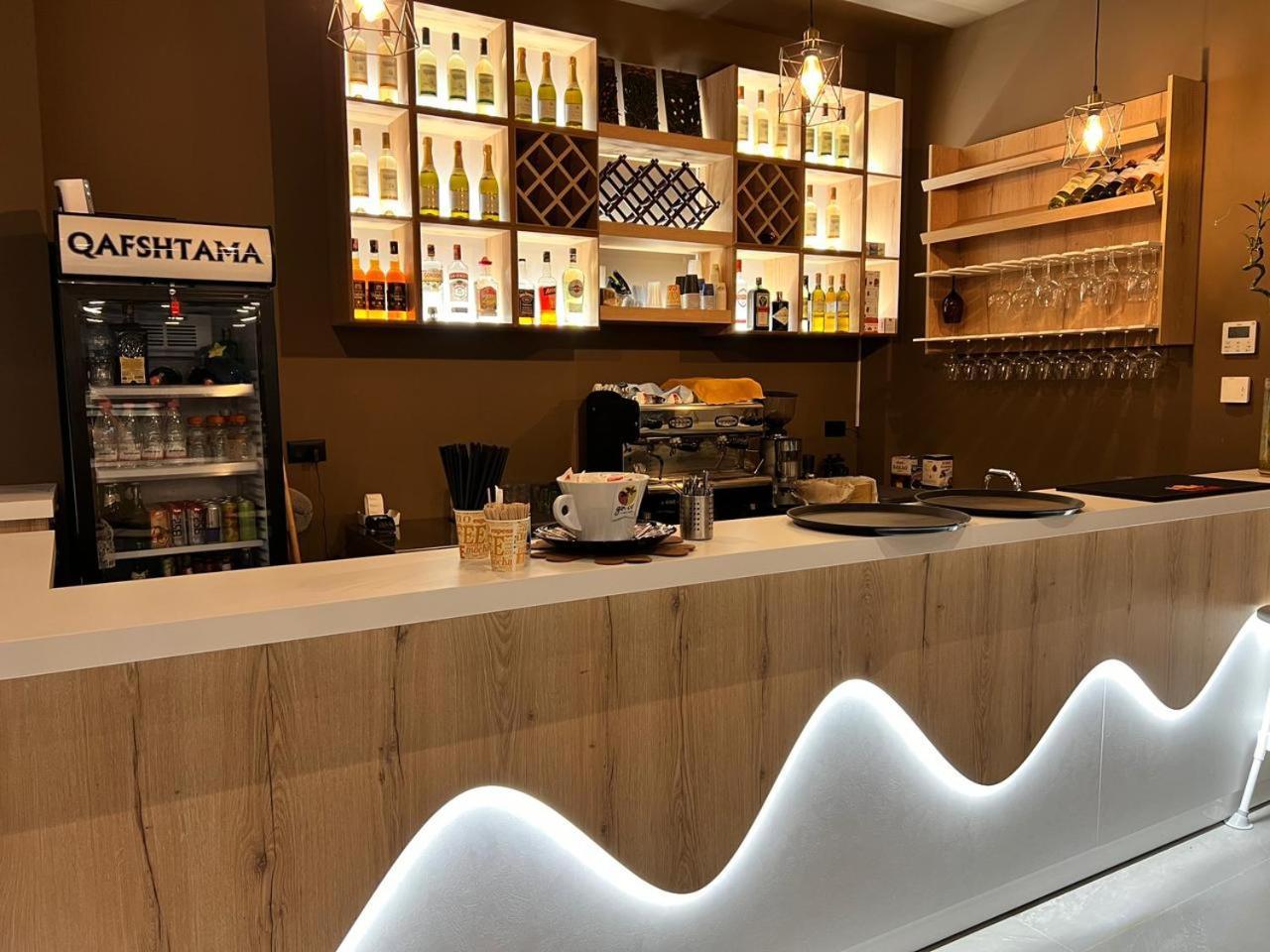 Kaan Hotel Radhimë المظهر الخارجي الصورة